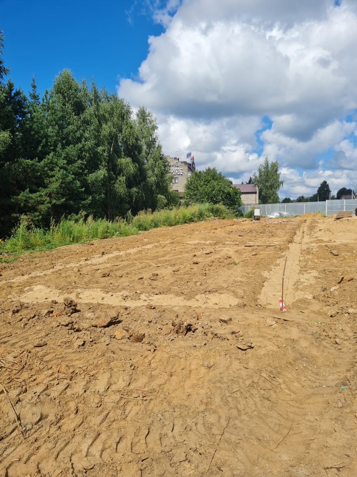 Фундамент для здания бытового обслуживания населения в поселке Северный