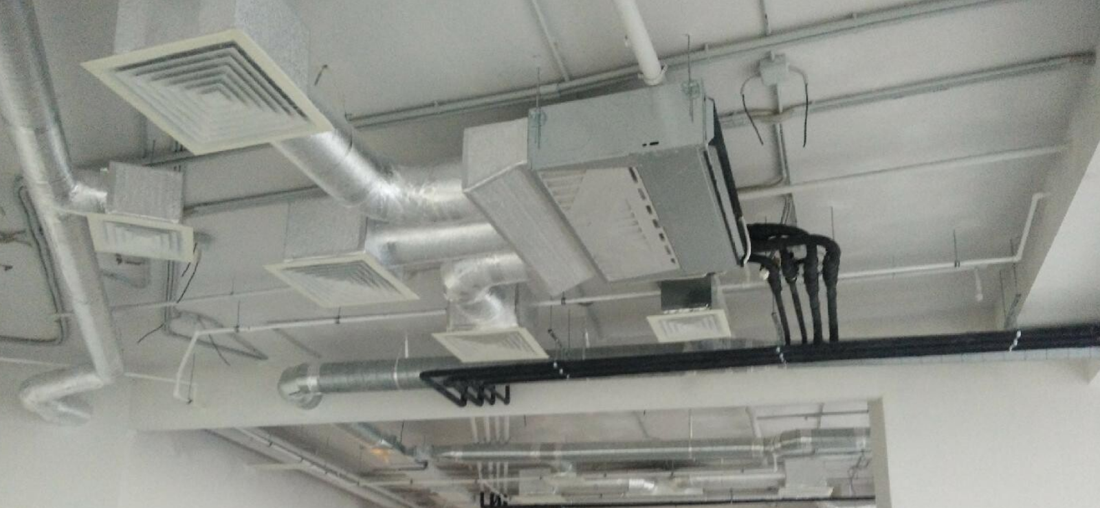 Устройство наружных и внутренних  инженерных сетей